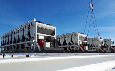 Sistem Pendingin Air Cooling dan Liquid Cooling pada Data Center: Perspektif Operasional, Efisiensi, dan Biaya